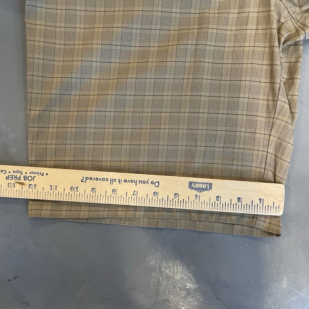 Under Armour Performance Golf Shorts Tan Plaid Casual Mens Size 38 Flat Front - Picture 4 of 7